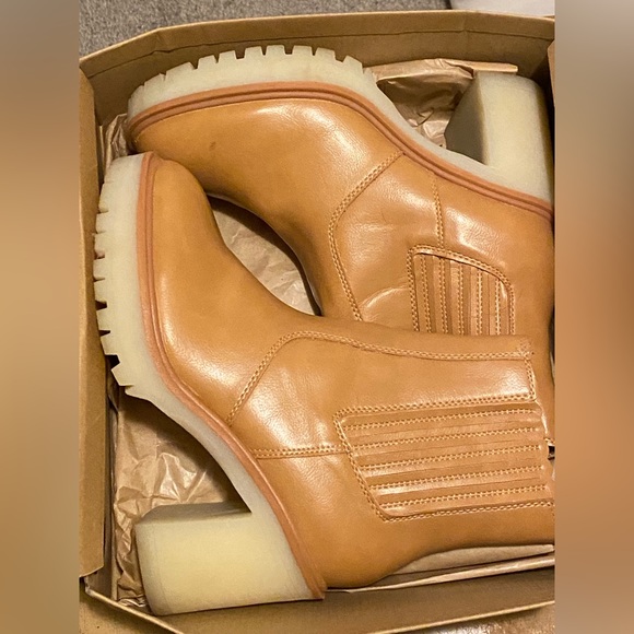 Platform boots - Picture 2 of 4